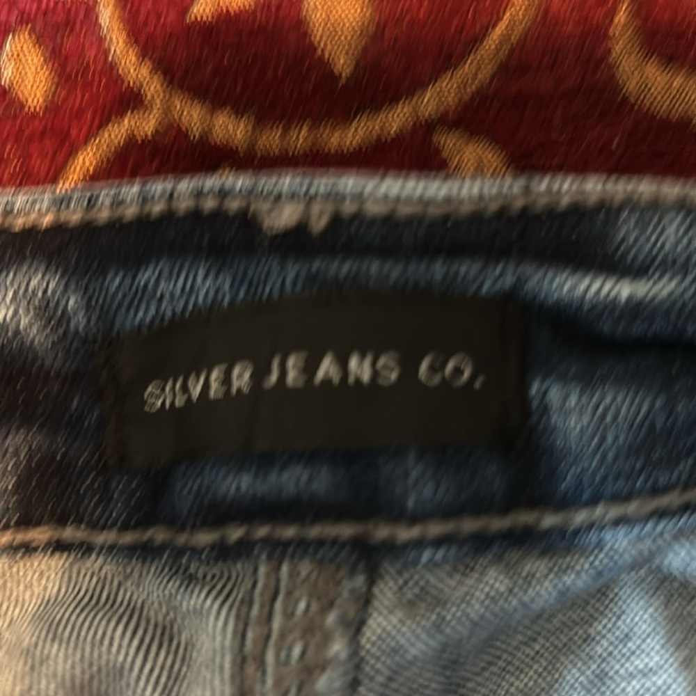Silver Jeans Sulki Capri - Picture 3 of 12